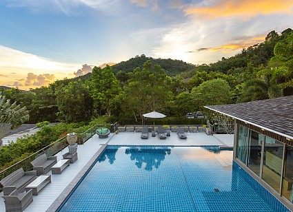 Layan Villa 4 Luxury Seaview