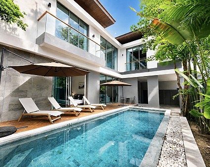 4 Bedroom Luxury Pool Villa in Prime Location