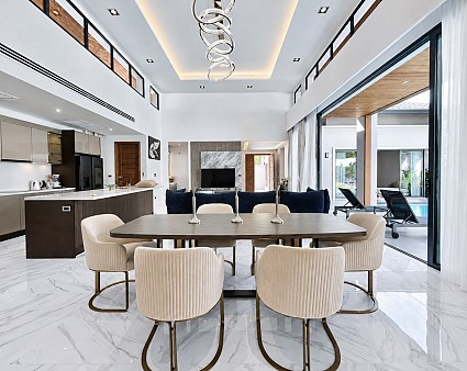 3 Bedroom Modern Tropical Luxury Pool Villa