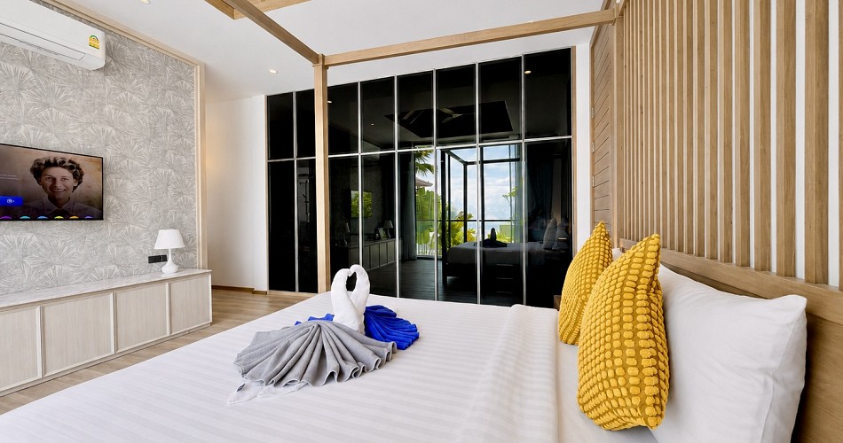 4 Bedroom Luxury Pool Villa in Prime Location